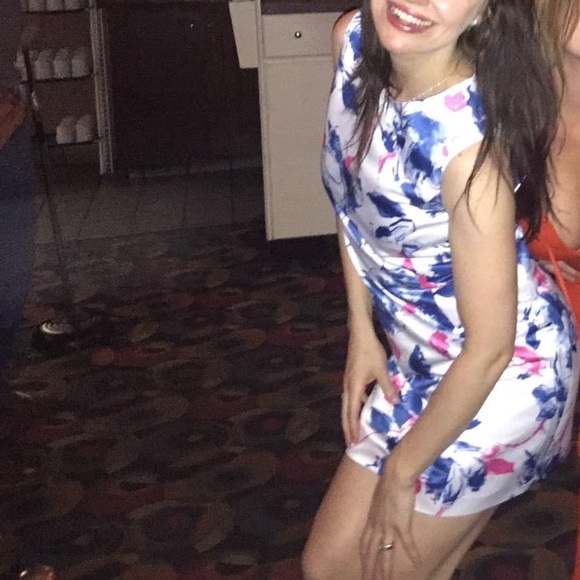 Cynthia Steffe Floral Dress - Picture 6 of 8